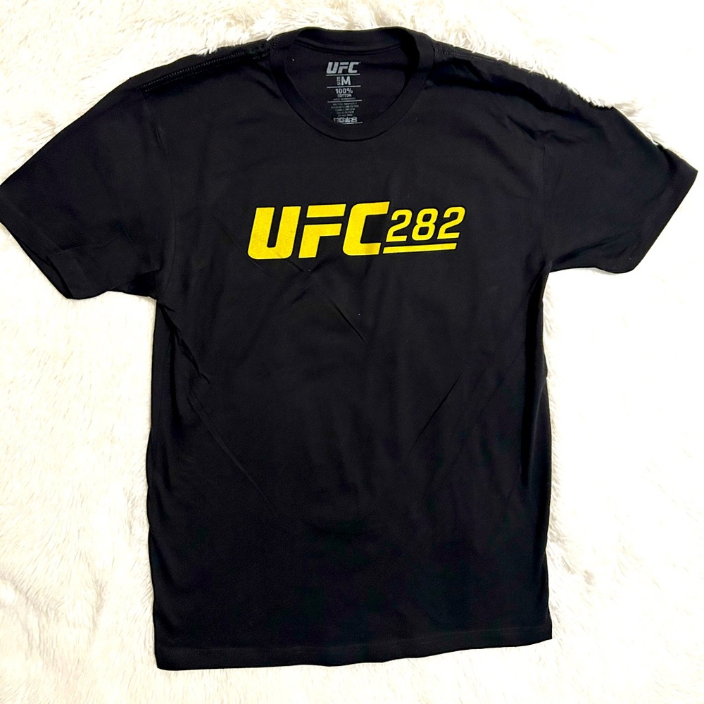 UFC Blachowicz vs Ankalaev Championship Men’s T-Shirt